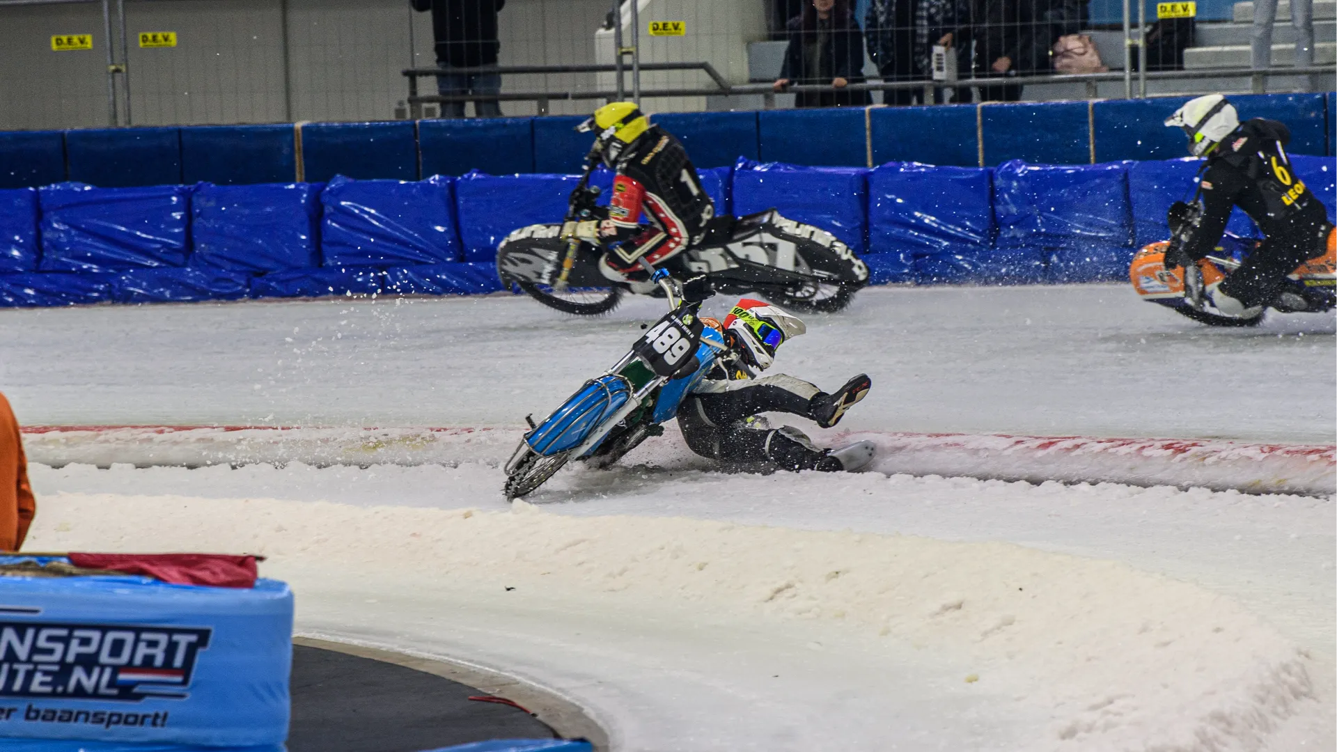 La moto ha perso aderenza con la pista e Melwin è scivolato
