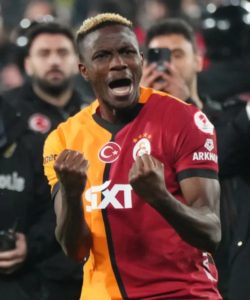 Victor Osimhen ha già ridimenticato il Napoli