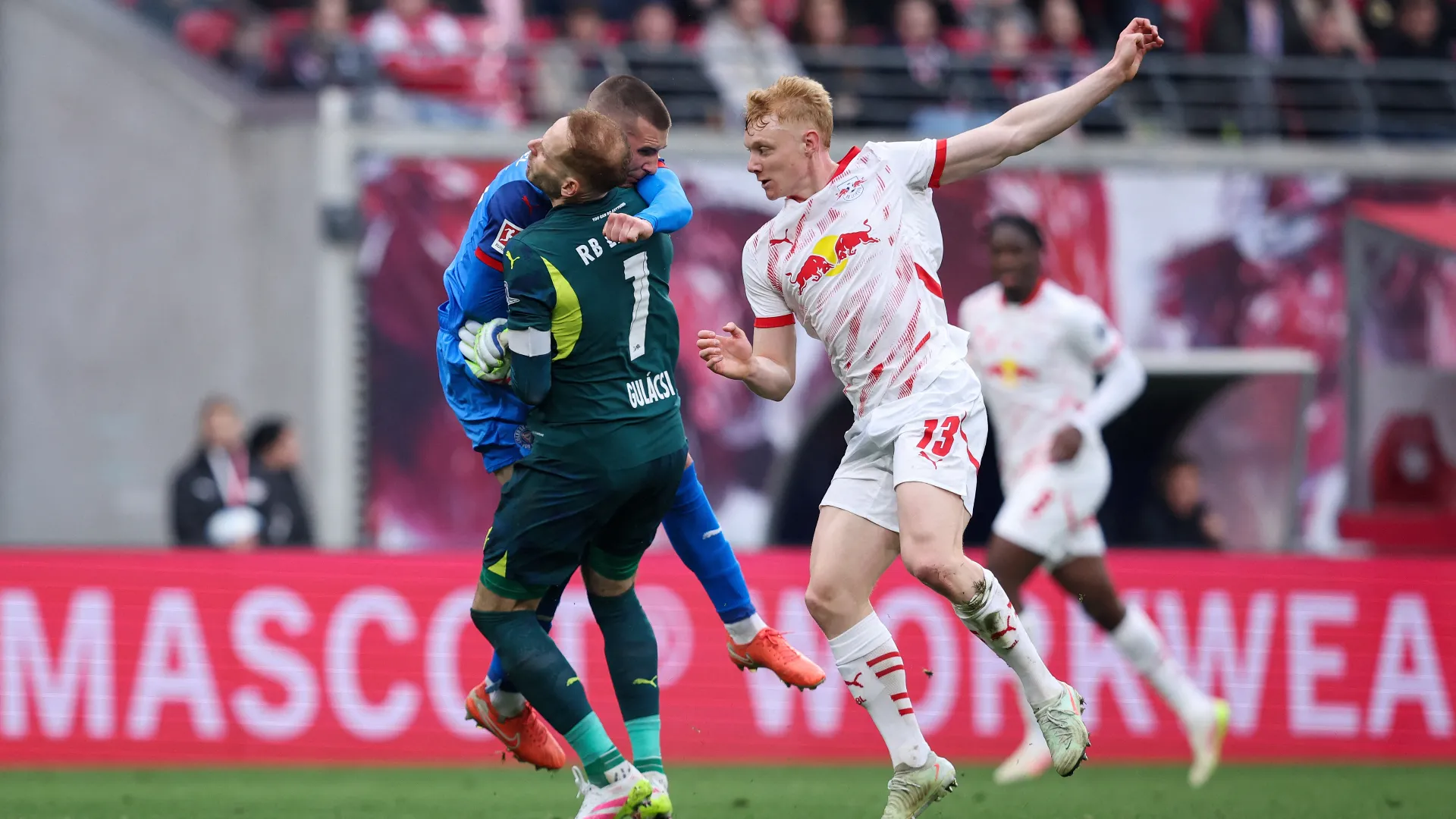 Momenti di grande paura durante Lipsia-Holstein Kiel