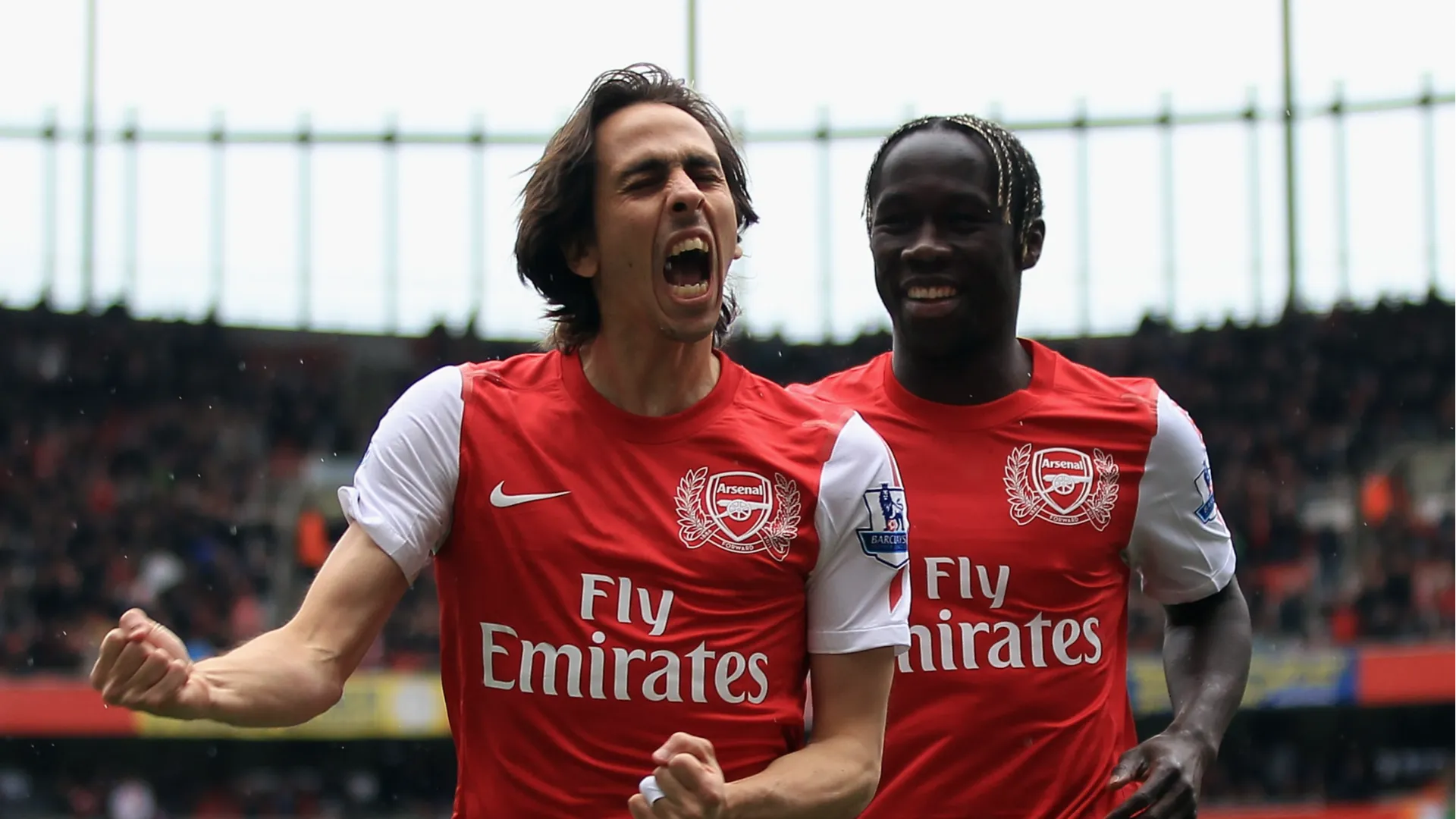 Ha militato anche in Inghilterra con Liverpool, West Ham, Chelsea, Arsenal e QPR
