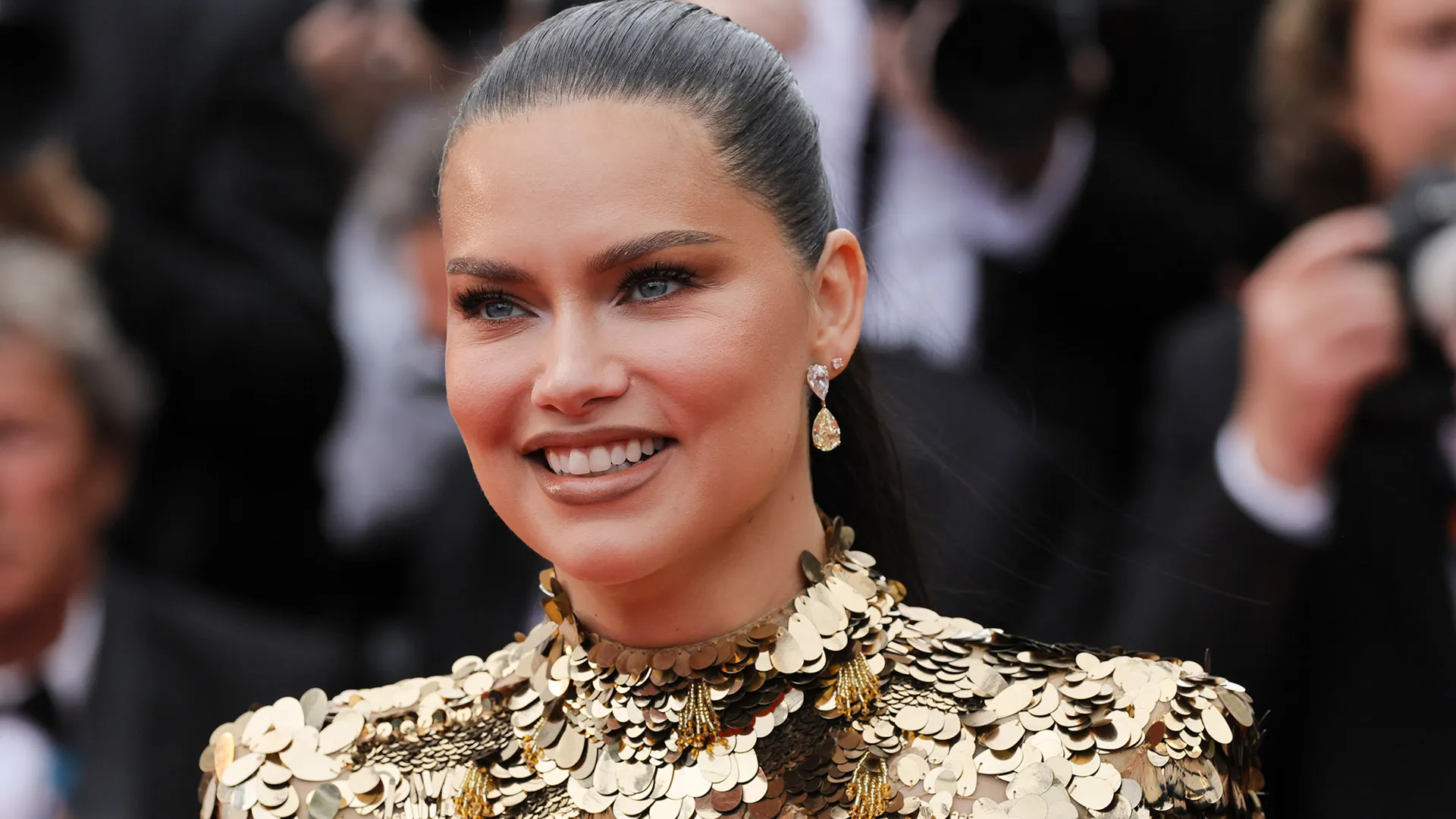 Dal 2014 al 2016, secondo Forbes, è stata la seconda modella più pagata al mondo
