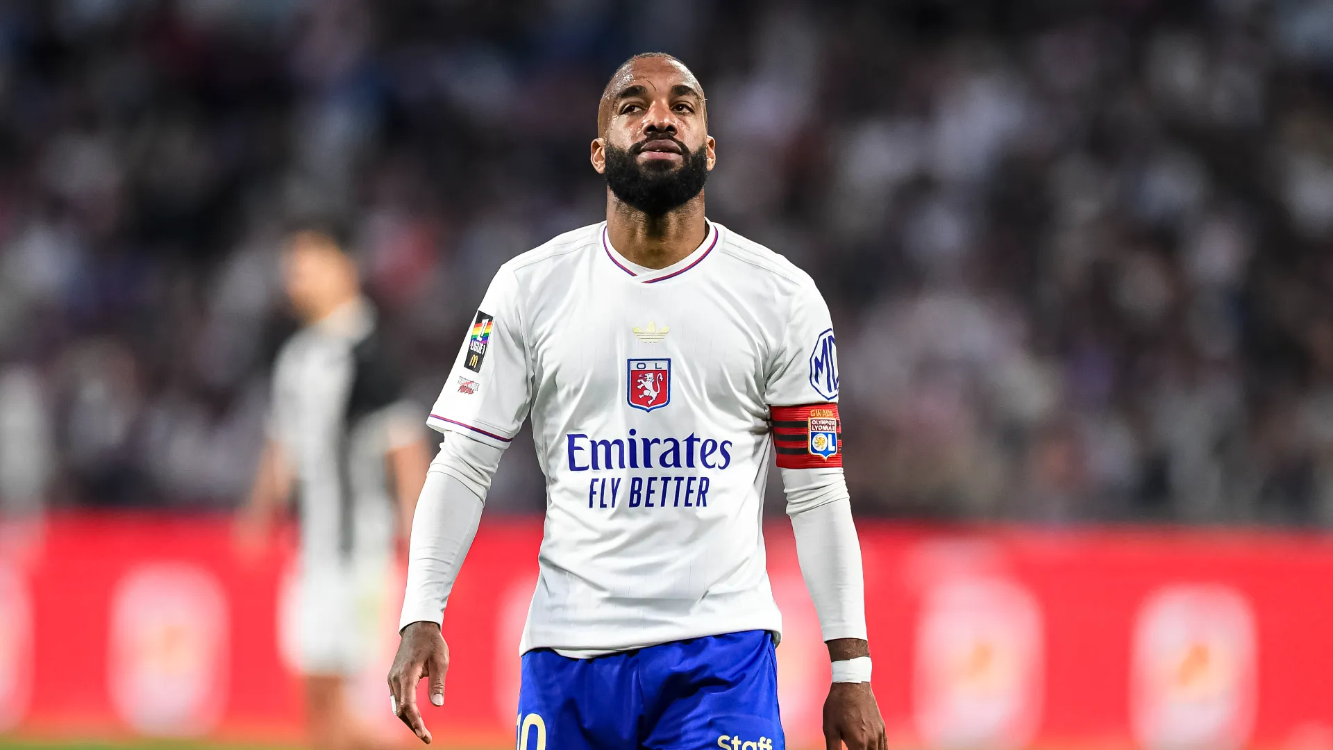 Lacazette, spiacevole disavventura mentre gioca l'ultima partita
