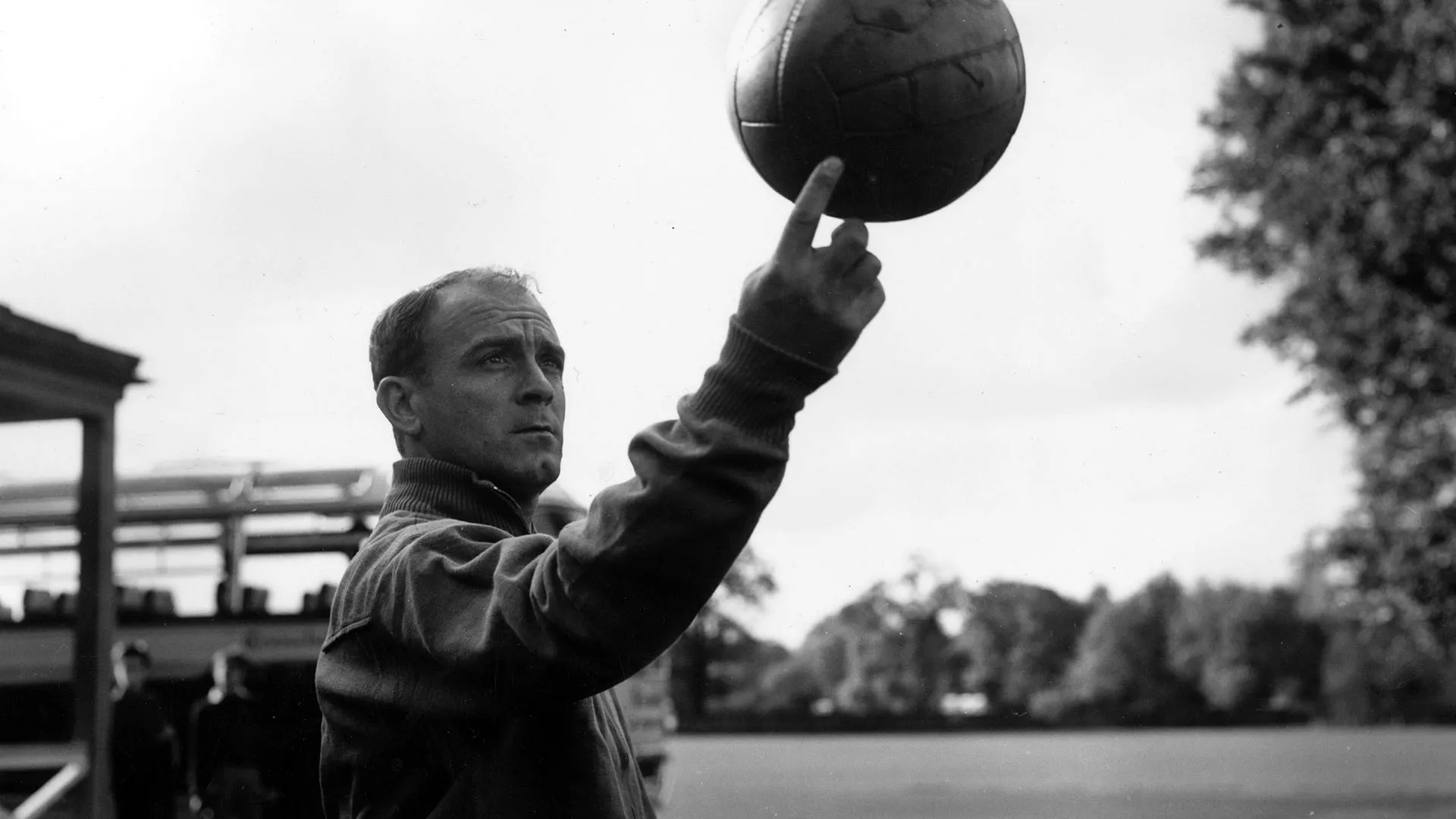 Alfredo Di Stefano: al nono posto c'è il leader dello storico Real Madrid degli anni '50 e 60'. 5 Coppe campioni conquistate in carriera