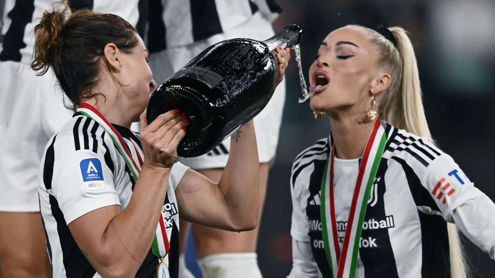Fino alla scorsa stagione ha giocato nella Juventus: 16 le presenze collezionate con le bianconere