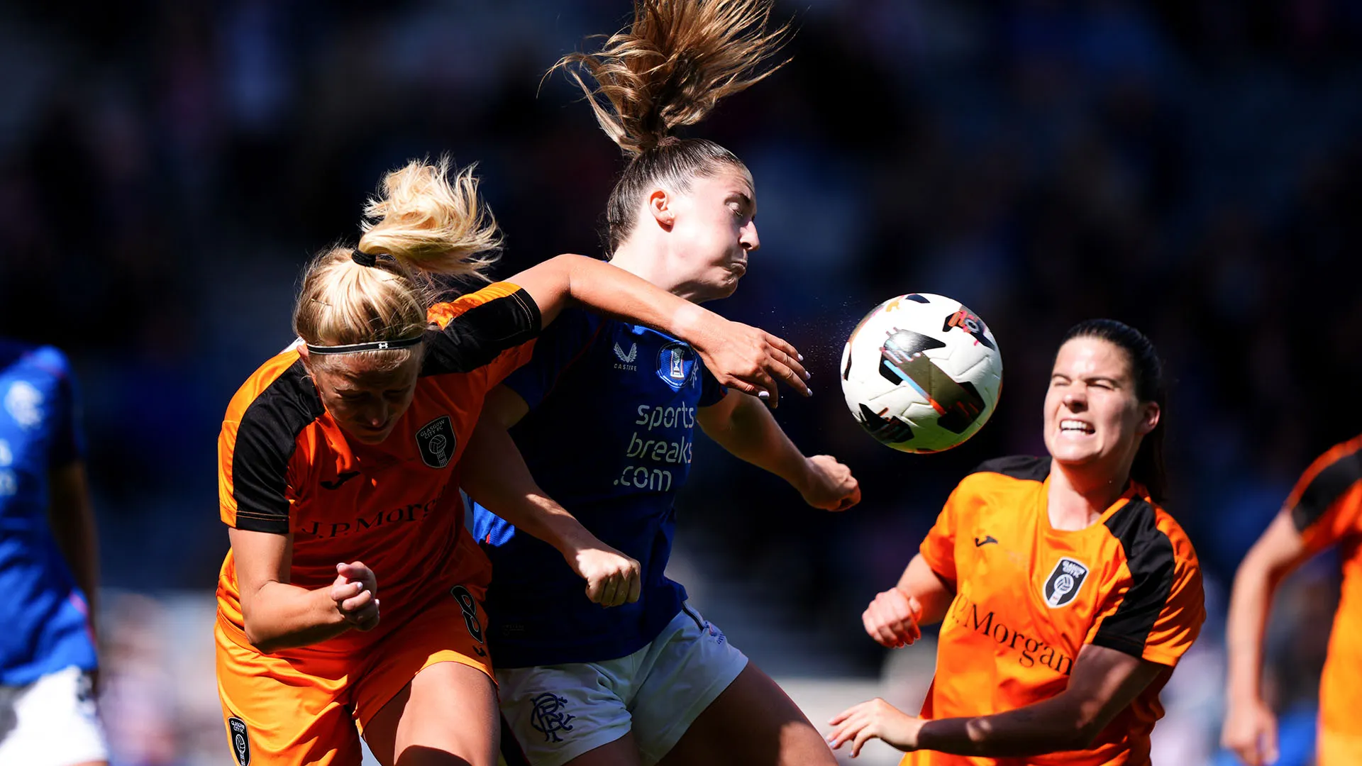 Amy Muir e Nicola Docherty si sono scontrate durante Rangers-Glasgow City
