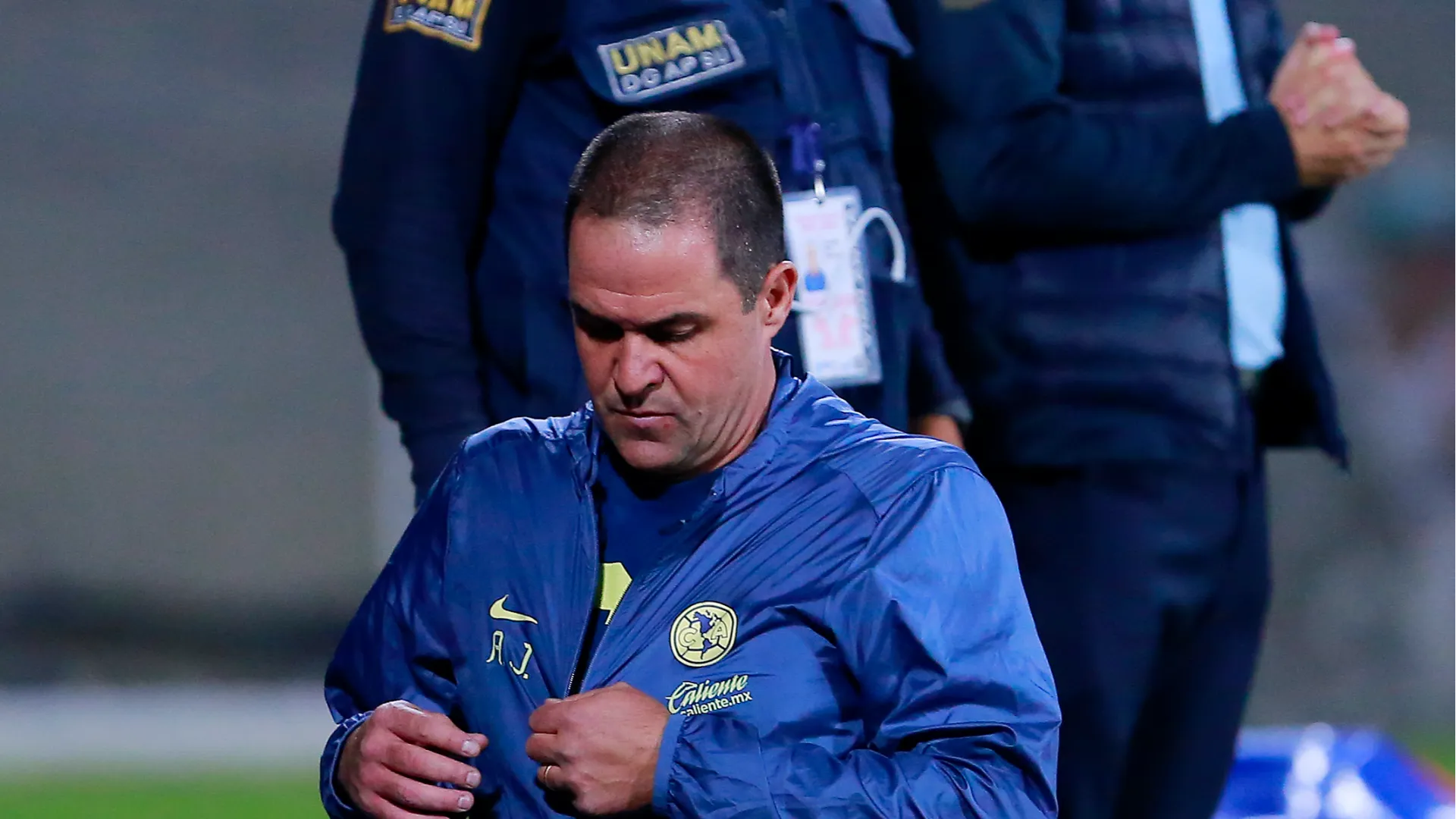 Anche i calciatori ne hanno risentito e la partita è diventata molto dura
