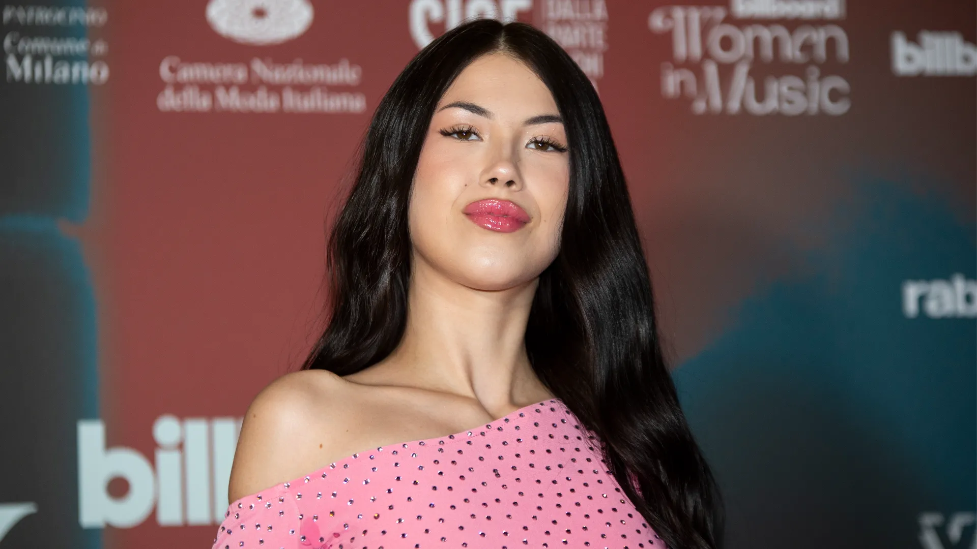 Nel 2024 ha pubblicato il suo primo album in studio
