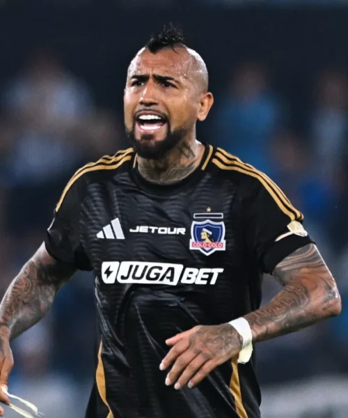 Arturo Vidal fuori controllo, rissa sfiorata con un compagno