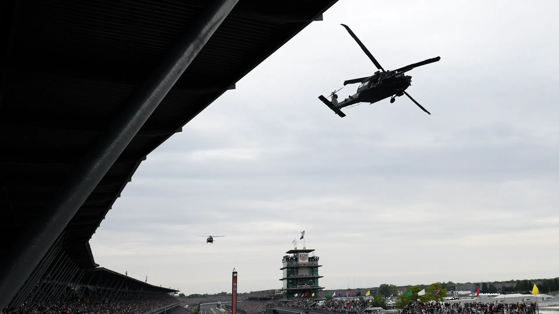 Le origini del Black Hawk sono dovute a una specifica emessa nel 1972 dall'United States Army
