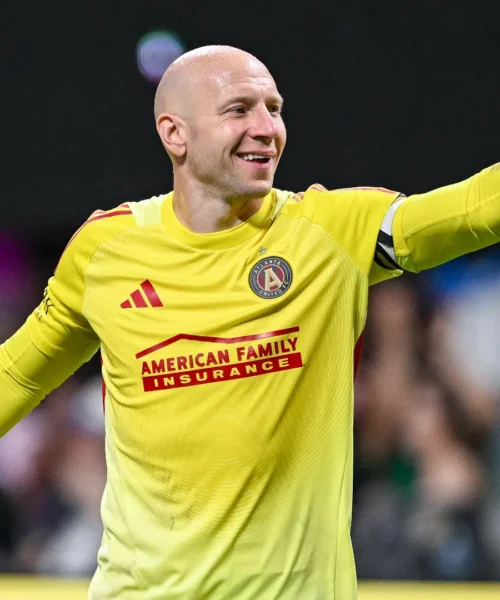Il portiere quarantenne non ha intenzione di fermarsi: le foto