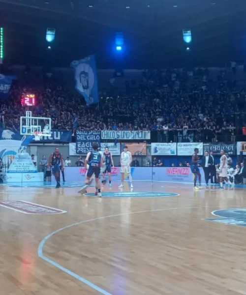 Secondo quarto devastante, Cantù piega ancora Rieti