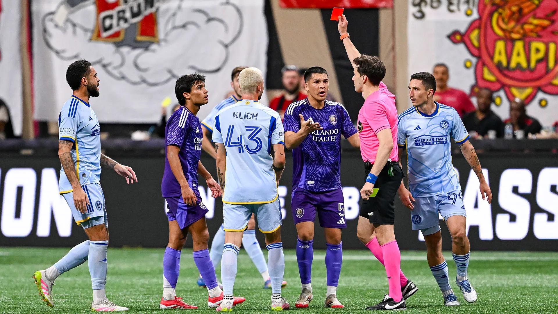 L'uruguaiano è stato espulso al minuto 77 della sfida tra Atalanta United e Orlando City

