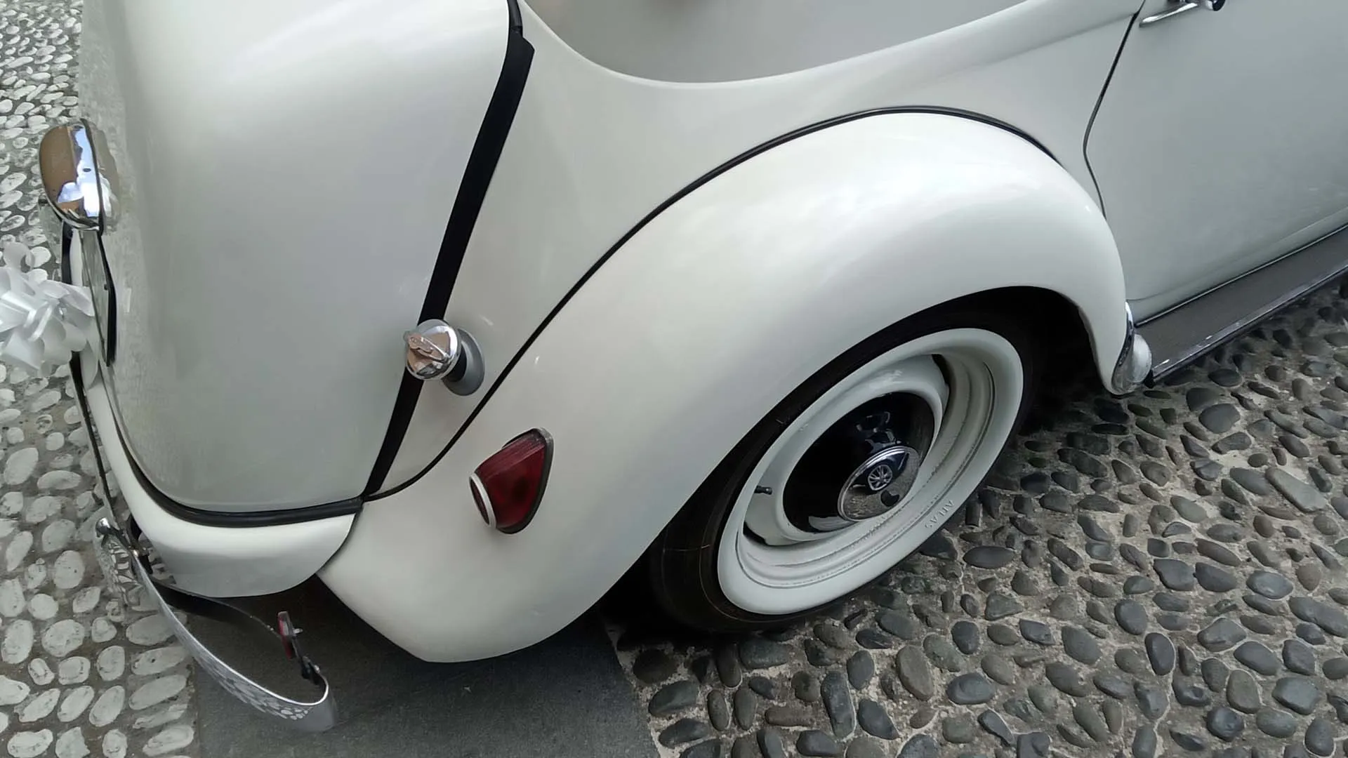 Nel 1934 arrivò la “11”, più spaziosa e potente. Con il tempo, divenne uno dei modelli più amati e diffusi.