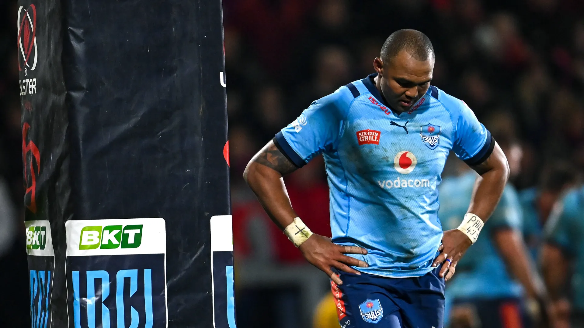 "Siamo profondamente addolorati per la scomparsa improvvisa di Cornal" ha detto Mark Alexander, presidente della SA Rugby
