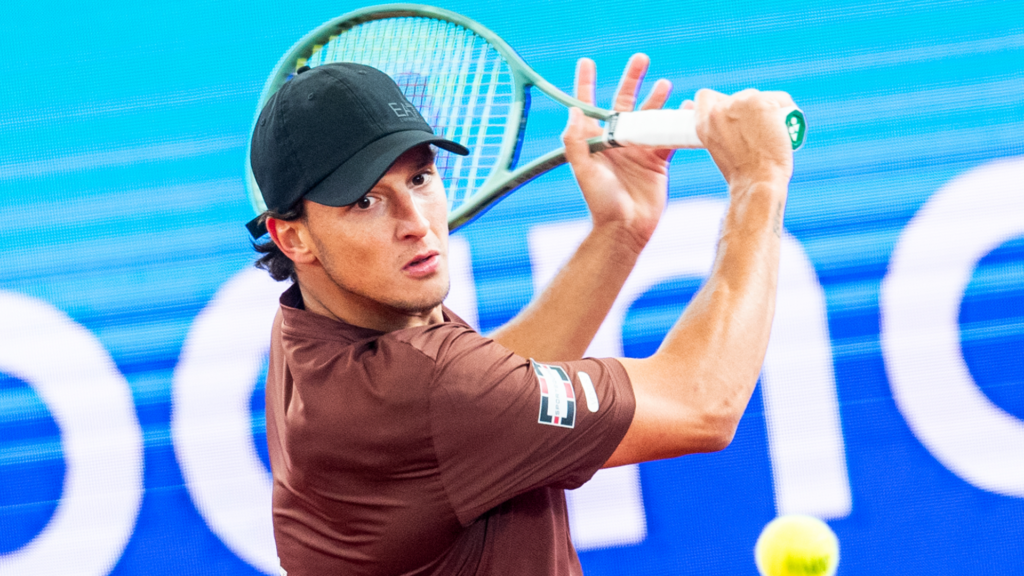 Luciano Darderi nei quarti di finale a Umago