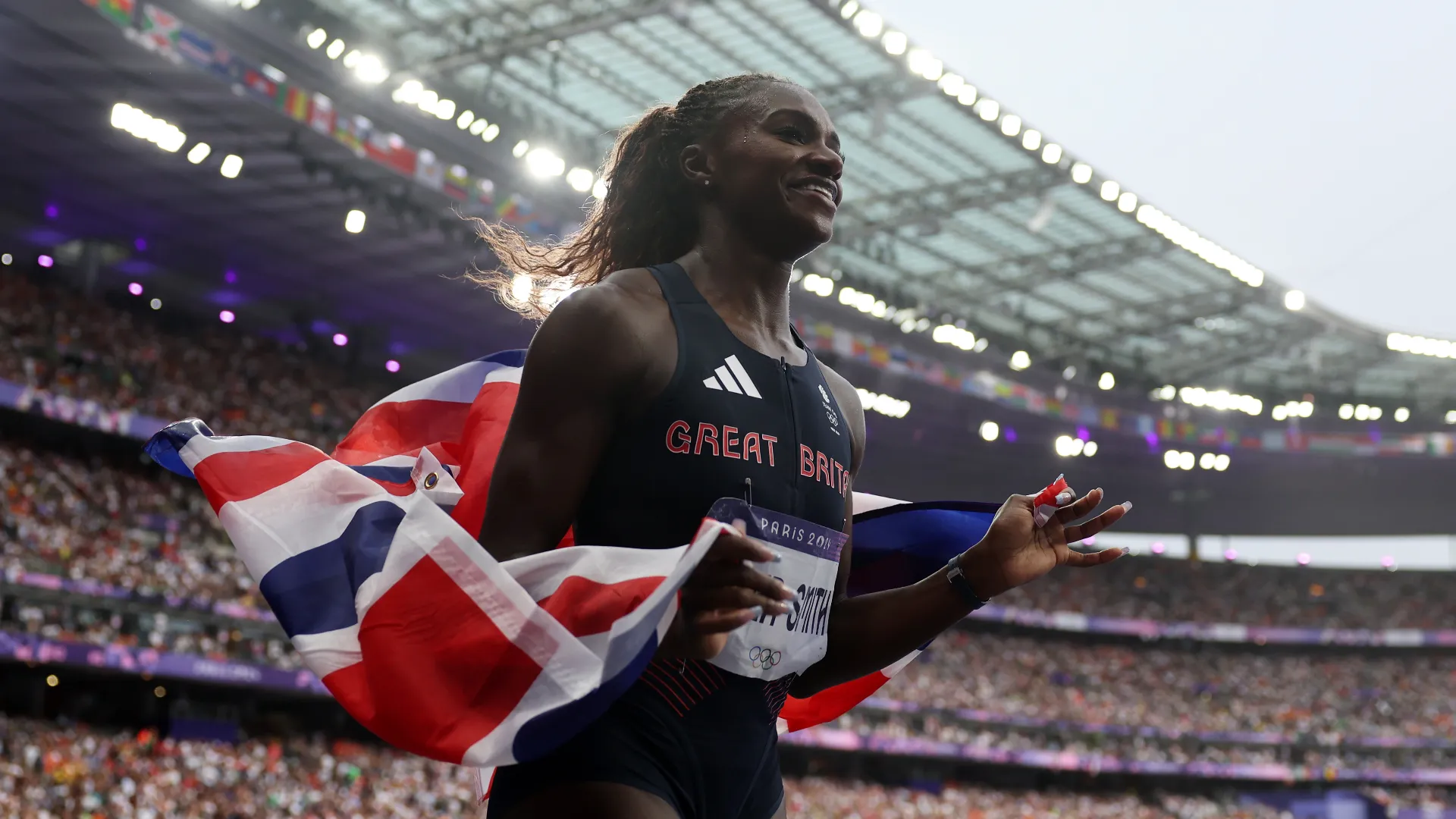 Nel 2024 ha vinto la medaglia d'argento nella staffetta 4×100 metri alle Olimpiadi di Parigi
