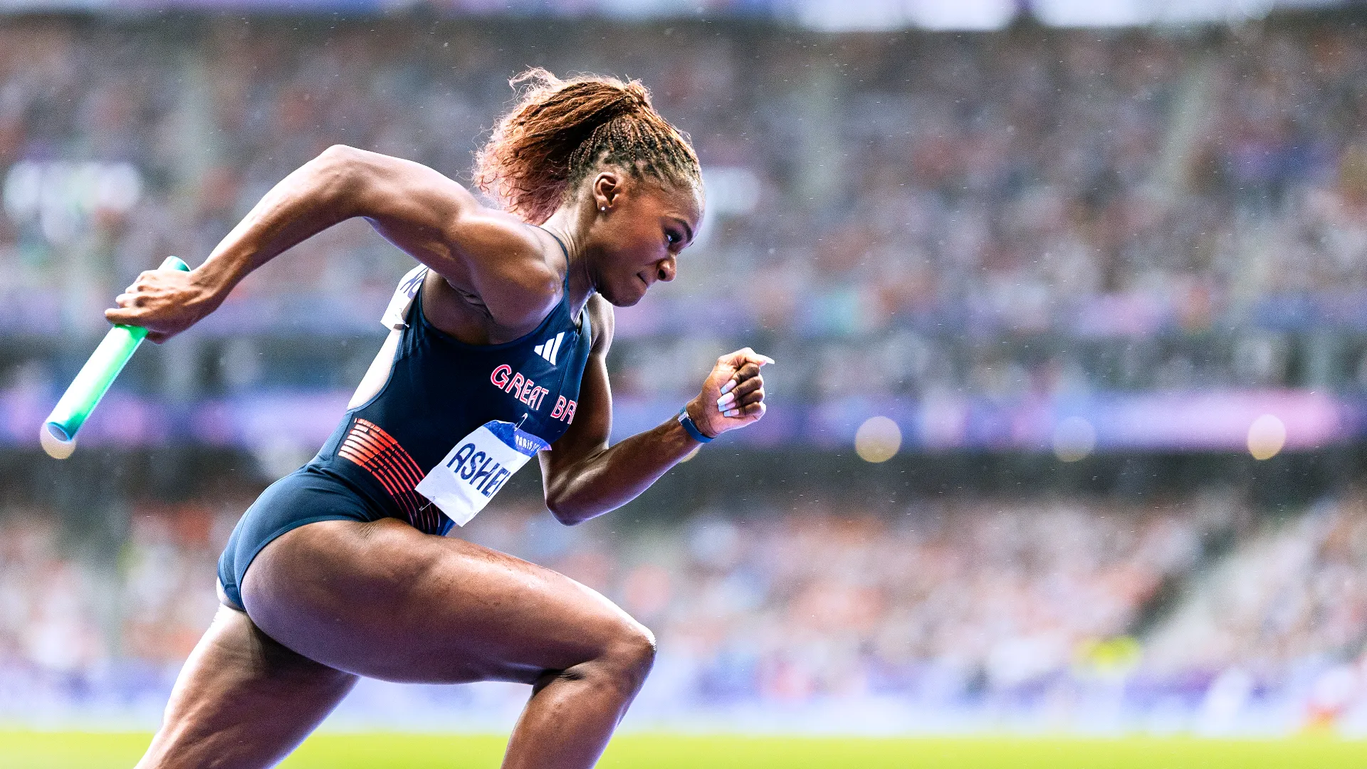 Nel 2019 è diventata la prima britannica a vincere un titolo mondiale di sprint
