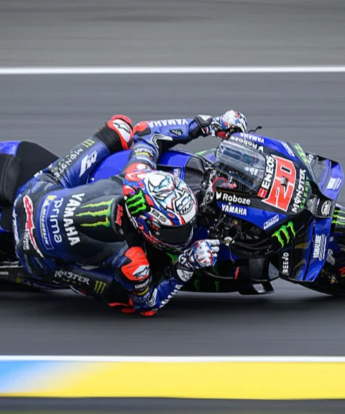 Fabio Quartararo si ripete a Le Mans: sua la pole davanti a Marc Marquez. Bagnaia solo sesto
