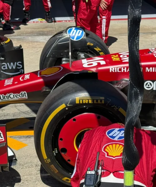 Ferrari, nuove voci da Barcellona. Lewis Hamilton passa al contrattacco