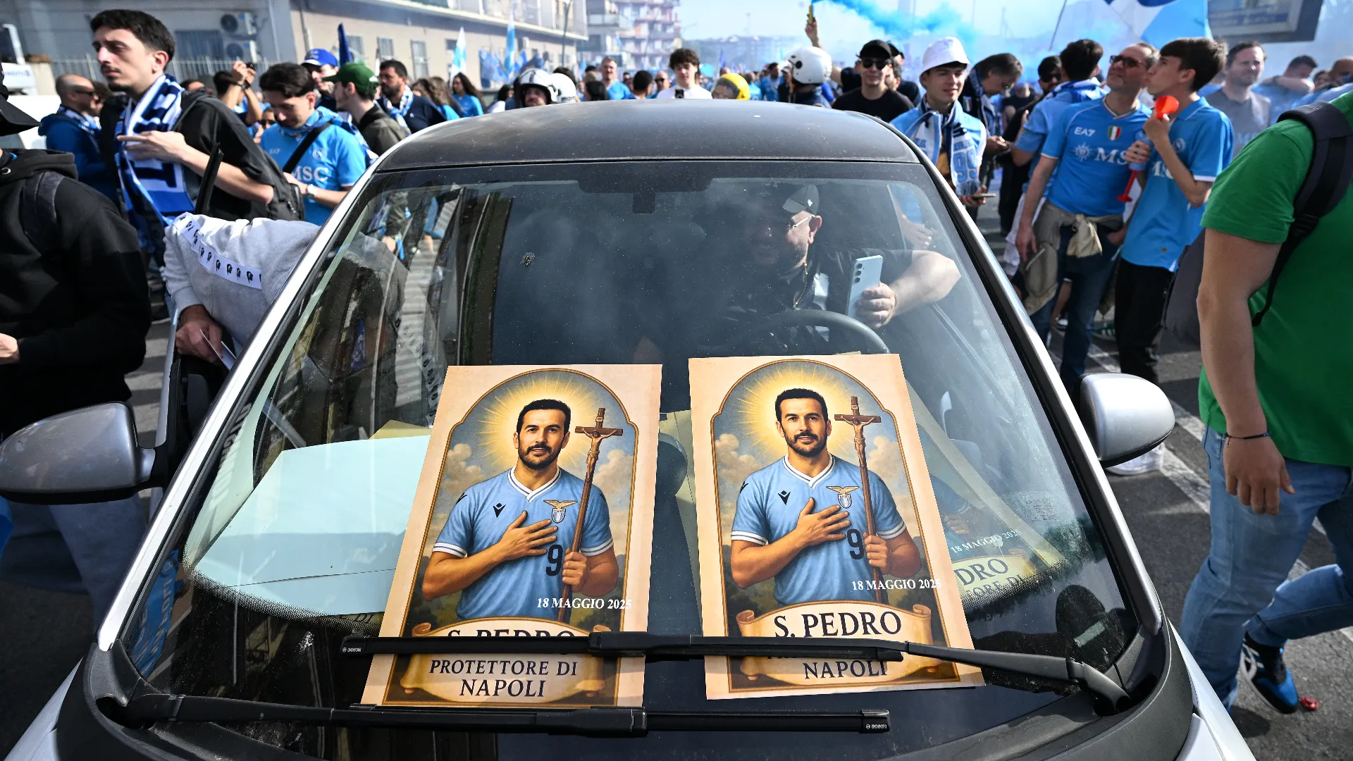 Tanti ringraziamenti ironici anche a Pedro, l'attaccante della Lazio autore della doppietta all'Inter nelle penultima giornata di campionato