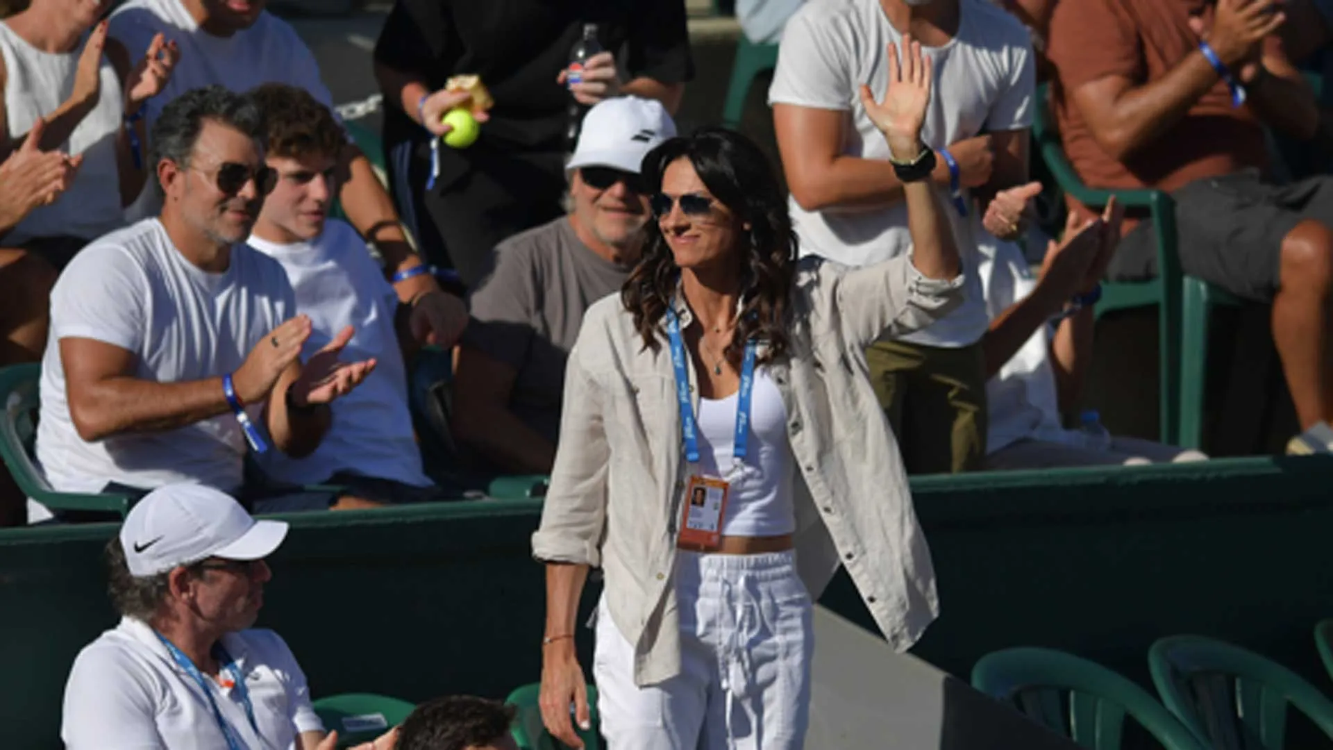 Gabriela Sabatini conserva intatto il suo fascino: il tempo sembra non aver lasciato traccia sul suo volto.