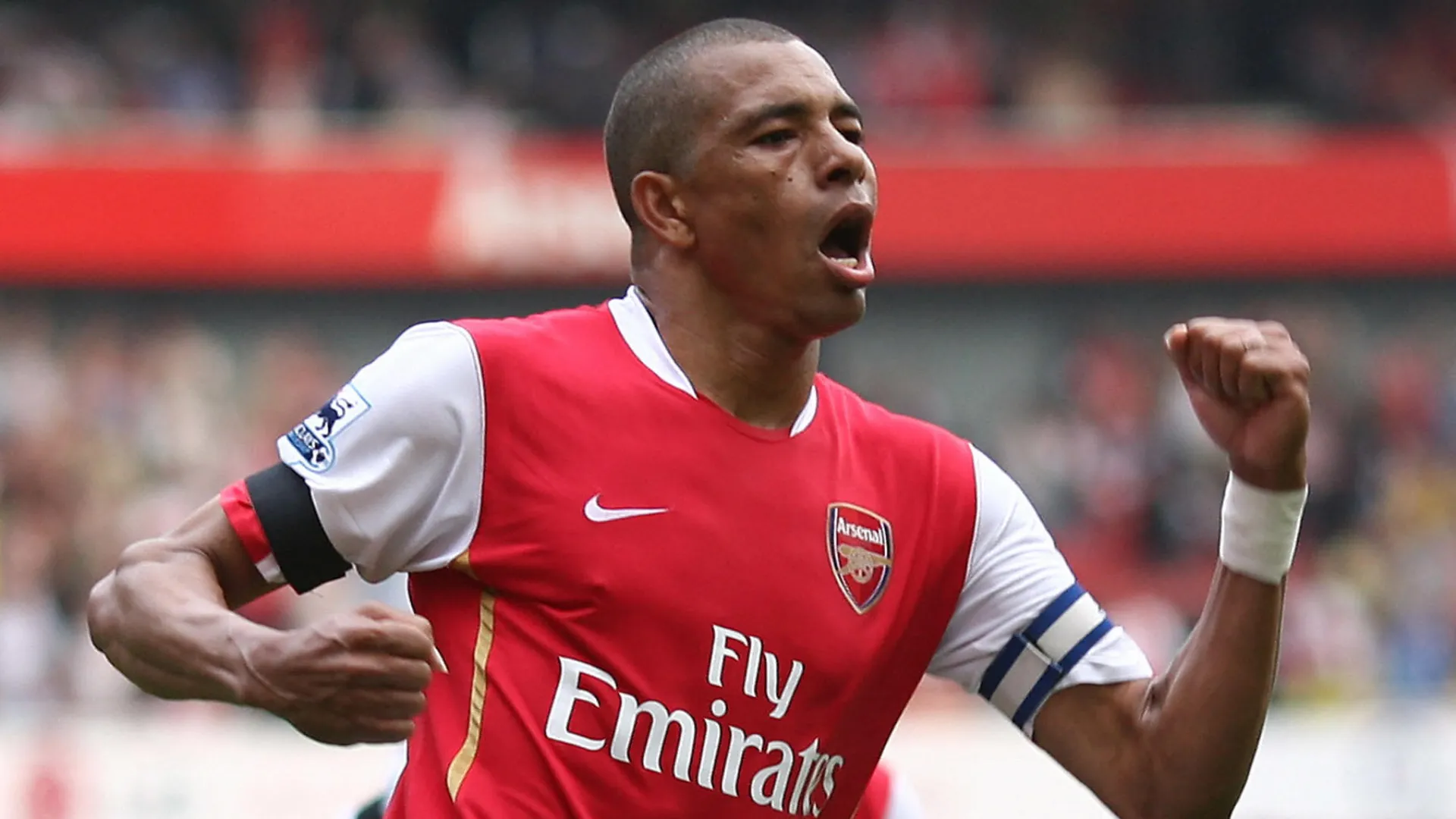 Il 19 agosto 2006 ha segnato il primo goal dell'Arsenal nel nuovissimo Emirates Stadium