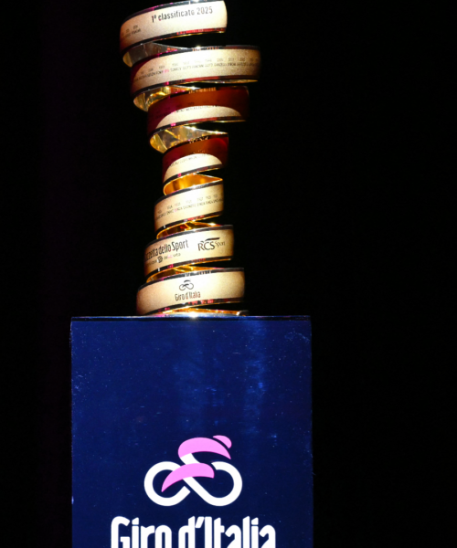 Giro d’Italia 2025: al via 5 ex vincitori e tanti pretendenti alla maglia rosa