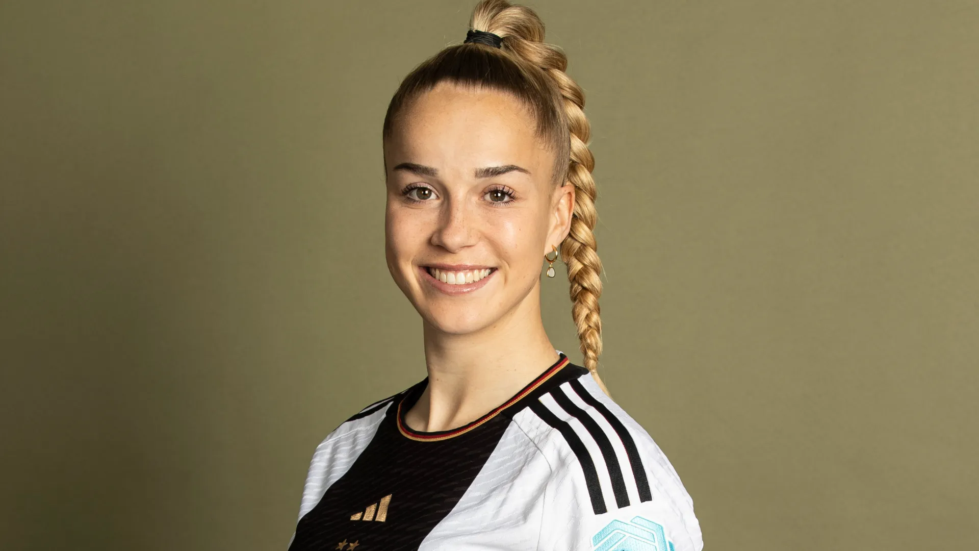 La calciatrice 25enne gioca per il Bayern Monaco dal 2019
