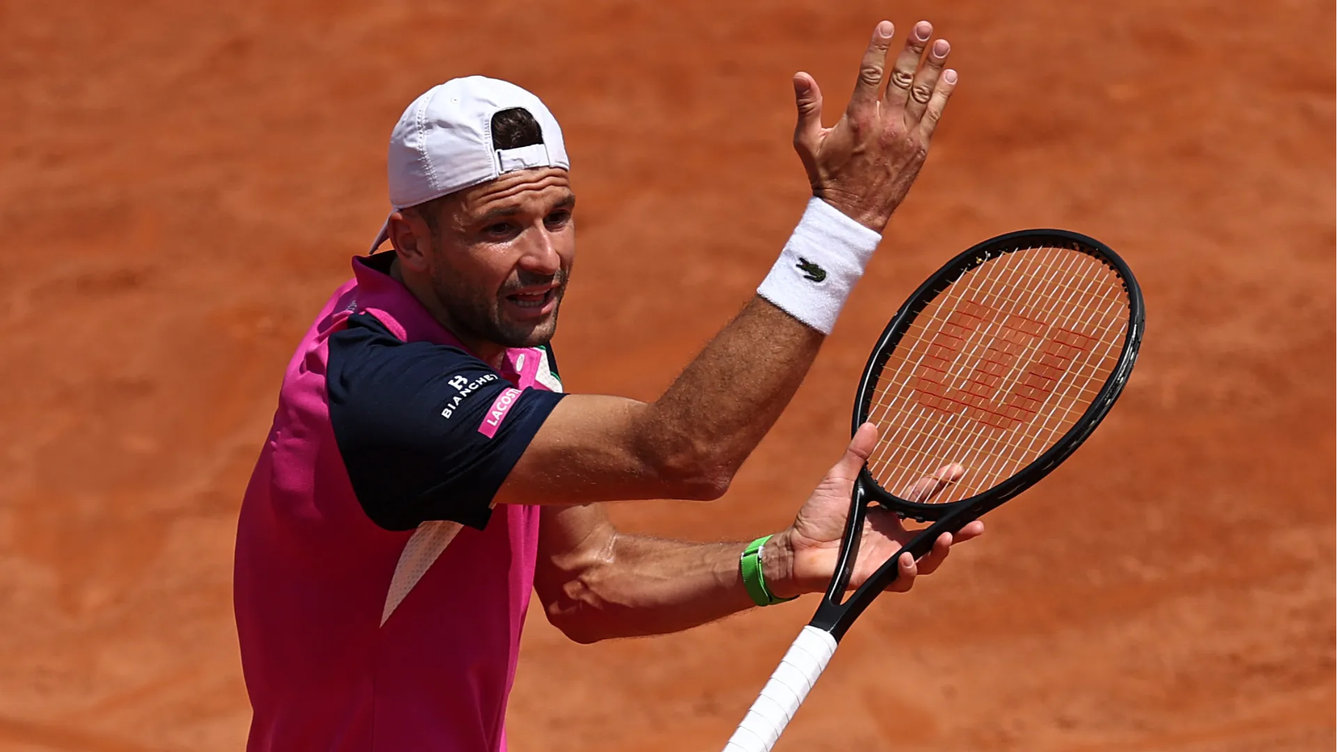 Il tennista si è innervosito anche con l'arbitro