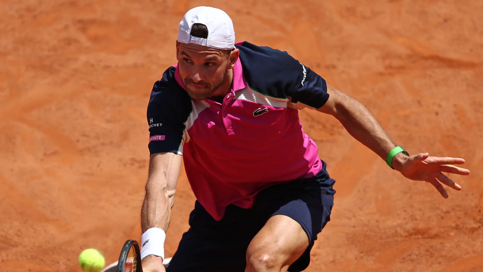 Più di qualche persona sugli spalti ha espresso la propria disapprovazione di fronte al gesto di Dimitrov
