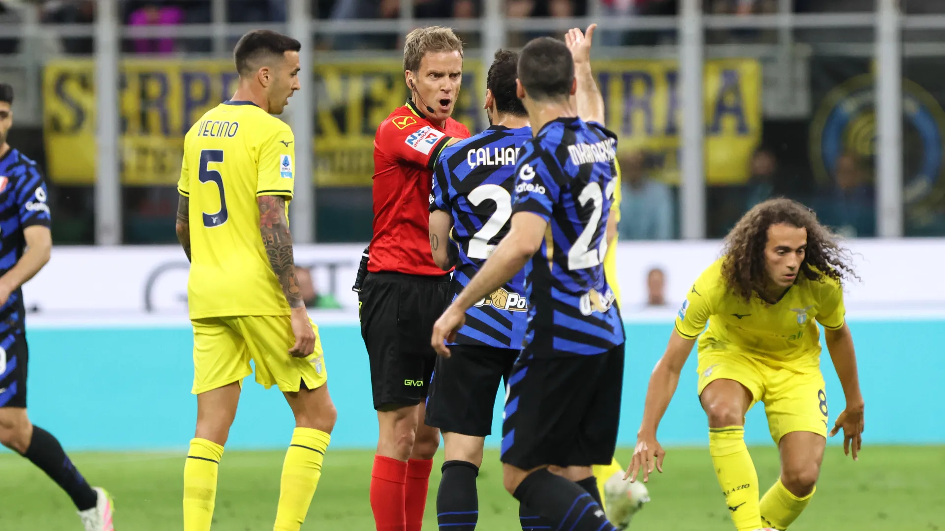 Il Napoli ha un punto di vantaggio sull'Inter ad una giornata dal termine del campionato