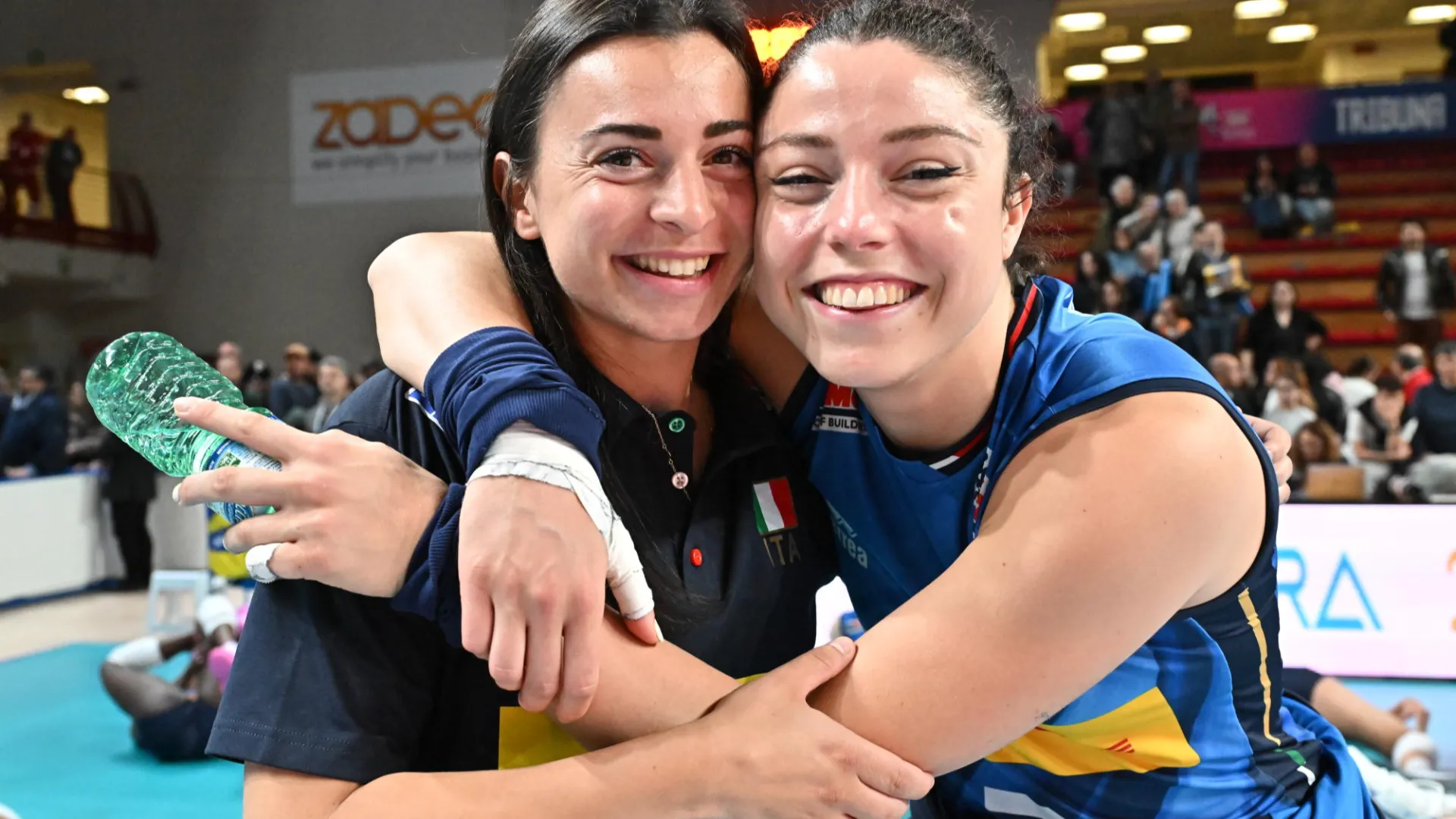 Vittoria meritata per le azzurre, spinte anche dal calore del pubblico che ha potuto così riabbracciare la nazionale azzurra nella prima uscita ufficiale dopo la straordinaria medaglia olimpica ottenuta ai Giochi Olimpici di Parigi 2024.
