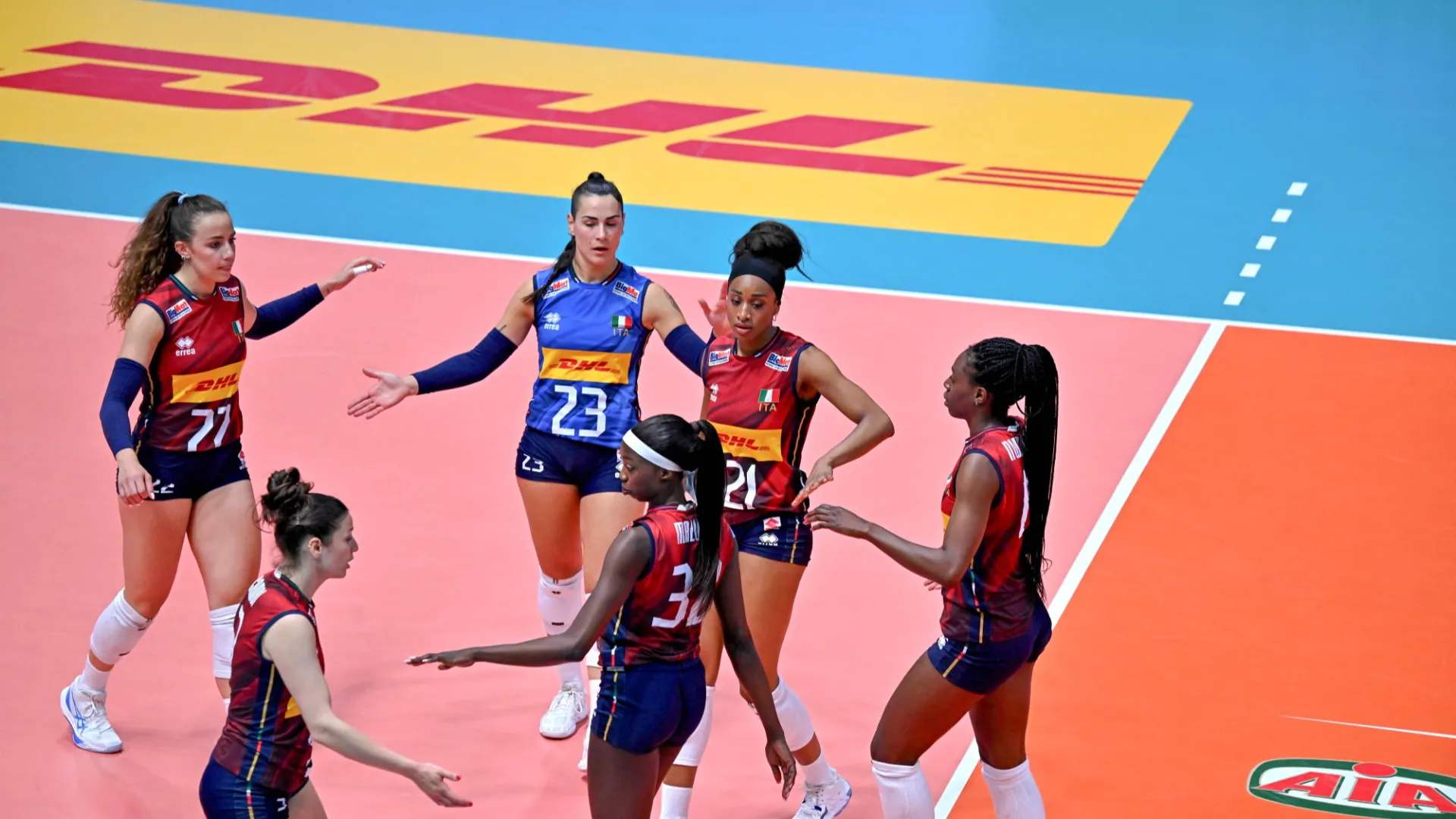 "Abbiamo in squadra delle ottime attaccanti e sappiamo che possiamo risolvere le situazioni in qualsiasi momento. Siamo in una fase ancora di rodaggio, ci dobbiamo conoscere. Sono le prime uscite dopo la fine del campionato. La vittoria di stasera fa bene per il morale e per tornare in palestra ancora più convinte e sicure di noi stesse”.