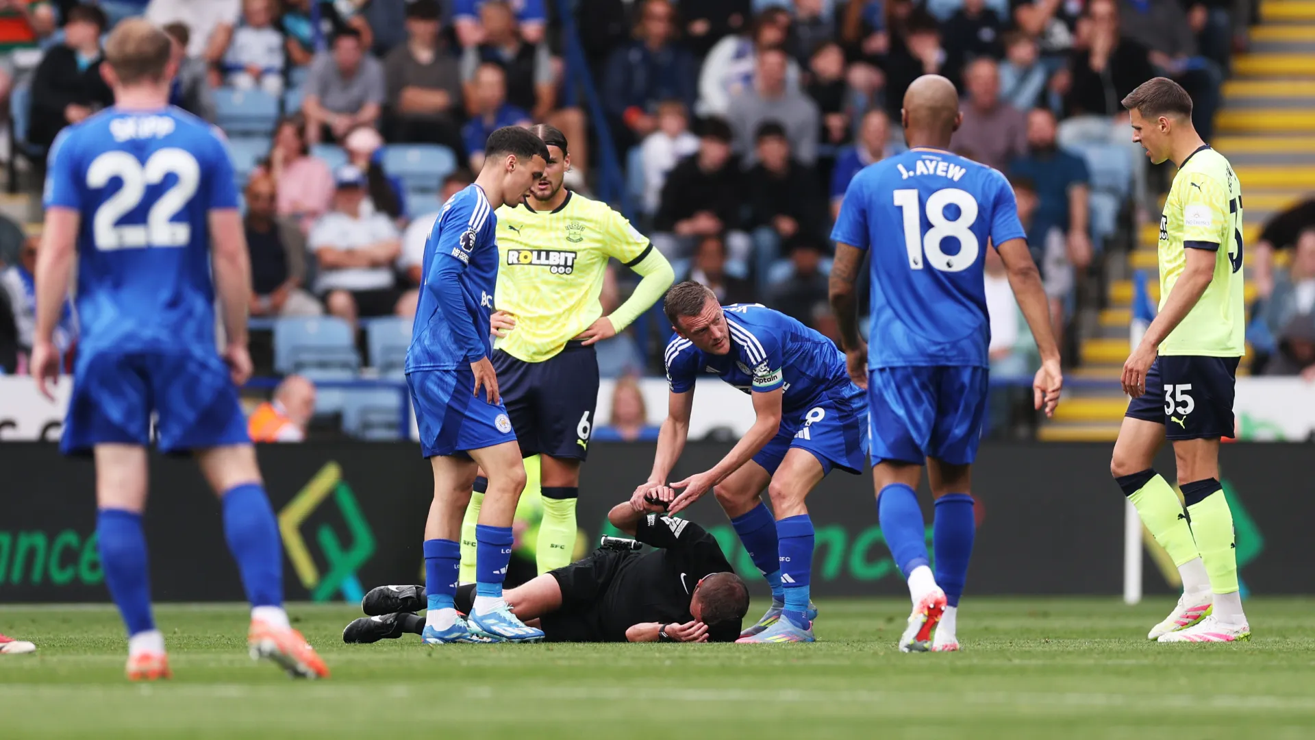 Vardy si è dunque improvvisato arbitro tra le risate e gli applausi del pubblico
