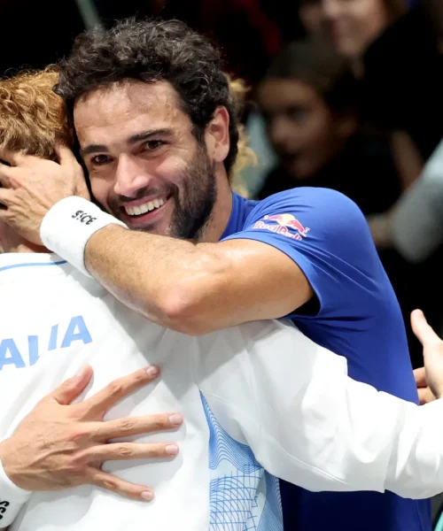 Jannik Sinner e Matteo Berrettini, allenamento a sorpresa con un ospite speciale