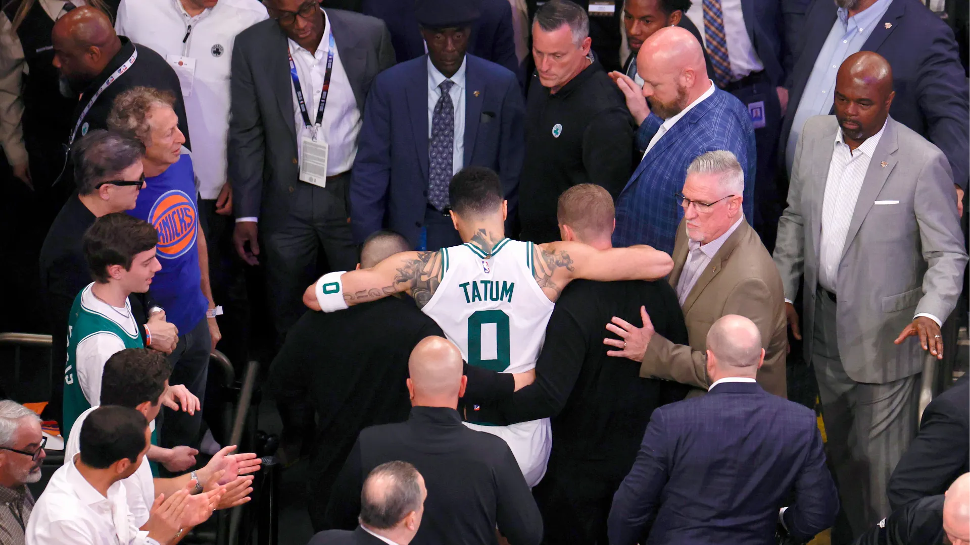 Buona guarigione a Jayson Tatum!
