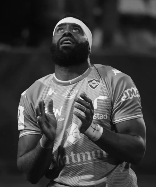 Rugby in lutto: a 30 anni è morto Josaia Raisuqe. Le foto della carriera