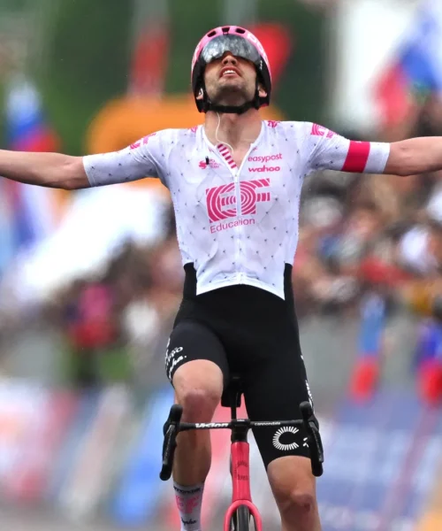 Giro d’Italia, Kasper Asgreen vince a Nova Gorica, cadono Mads Pedersen e Giulio Ciccone