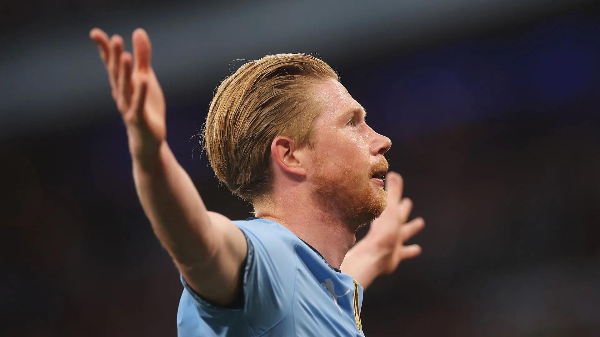 A sponsorizzare la trattativa è soprattutto Romelu Lukaku, compagno di nazionale di De Bruyne
