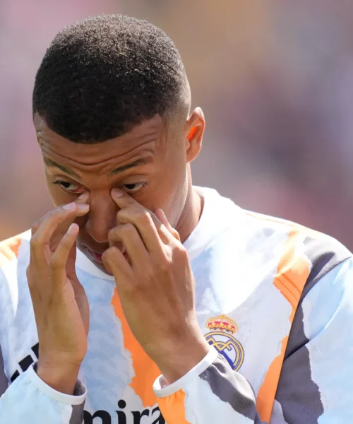 Dal sogno all’incubo: notte amara per Kylian Mbappé, le foto
