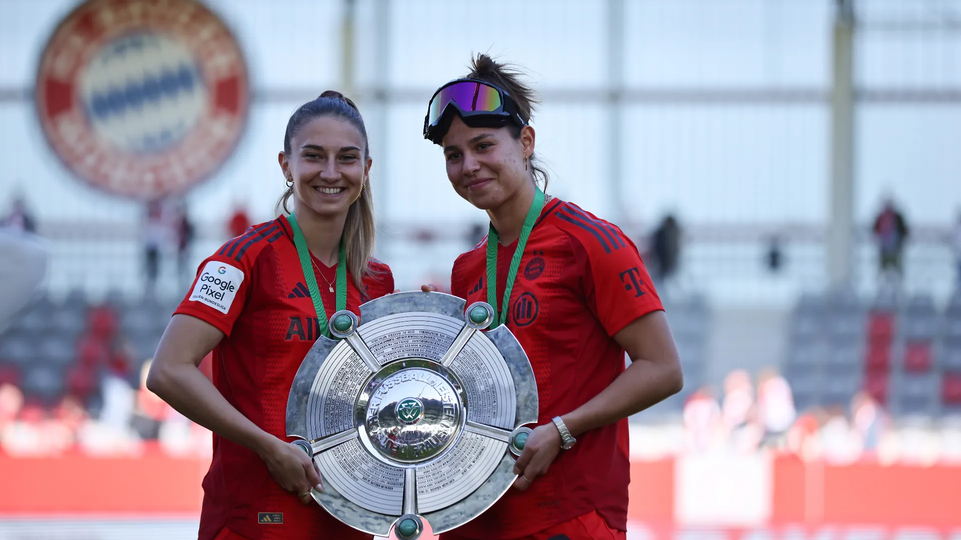Dopo un lungo recupero, la centrocampista 23enne è tornata in campo e si è allenata con la squadra femminile del Bayern Monaco