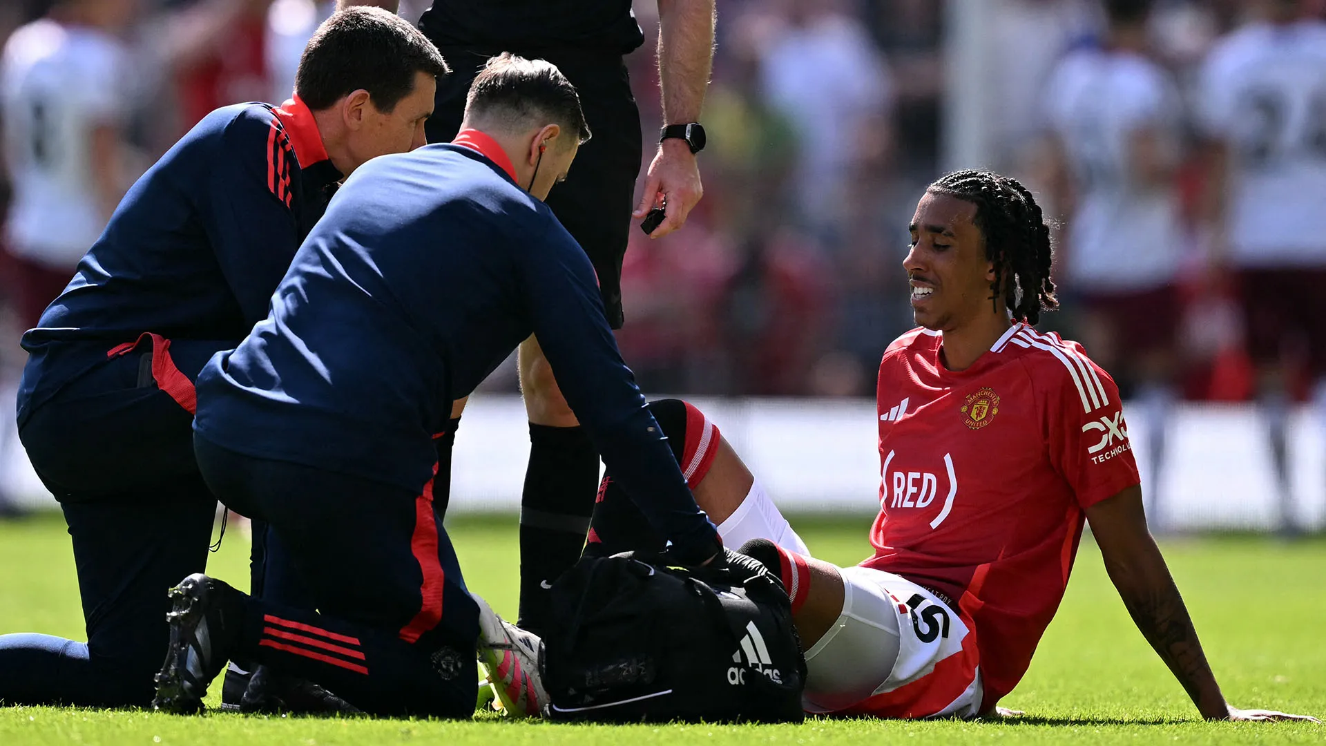 Leny Yoro rischia di non essere disponibile per la finale di Europa League contro il Tottenham, in programma tra 10 giorni