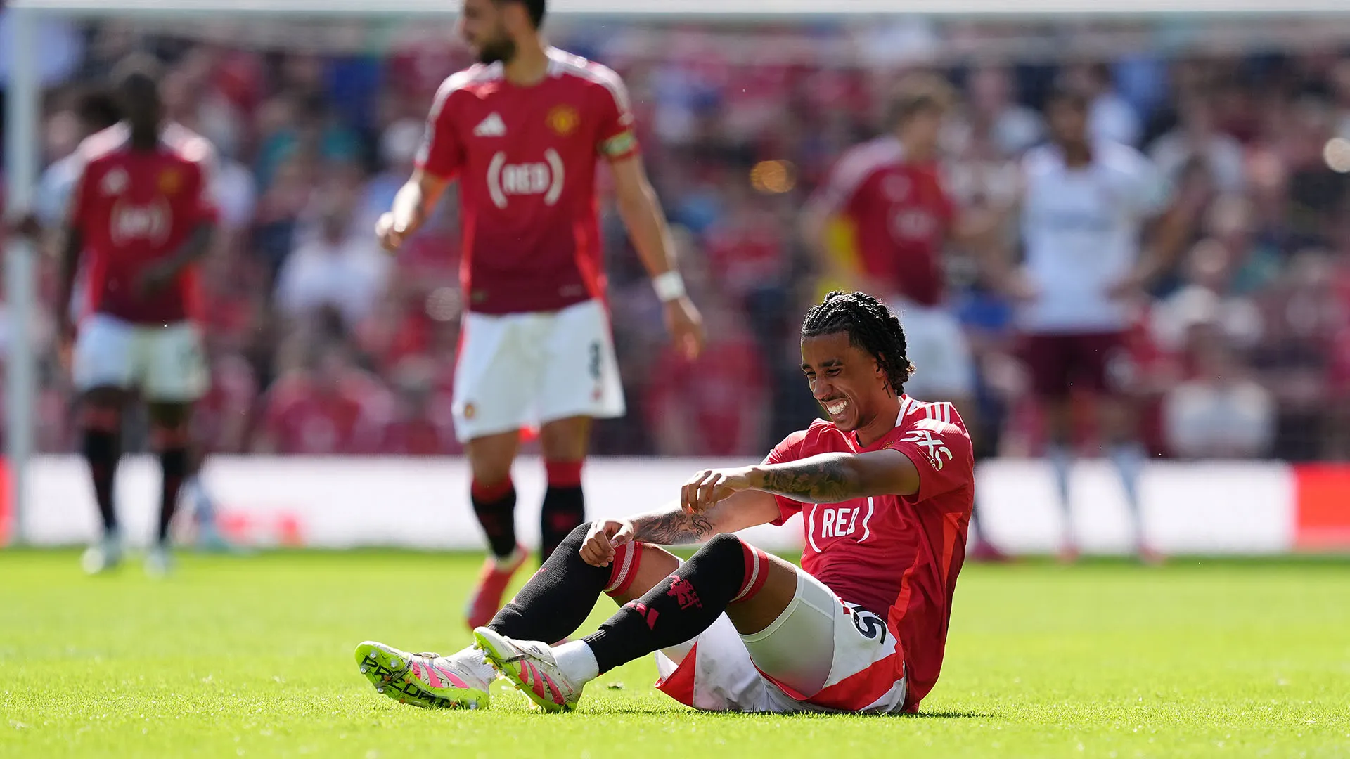 La brutta sconfitta per 2-0 del Manchester United contro il West Ham è stata aggravata dal nuovo infortunio di Leny Yoro