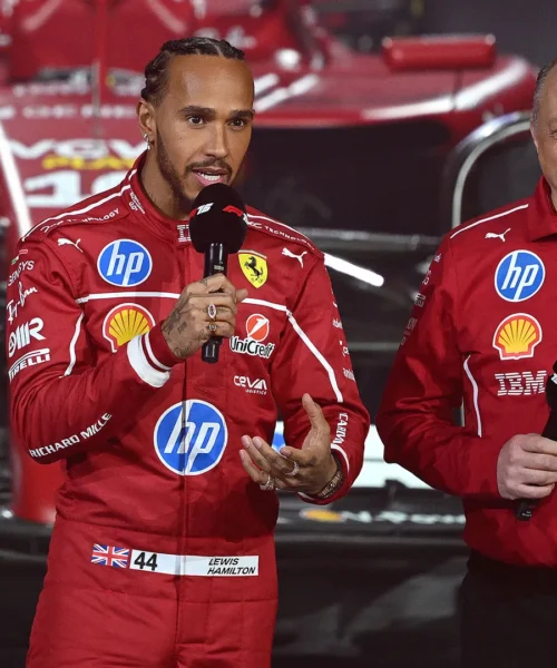 Lewis Hamilton attacca la Ferrari, la replica di Frederic Vasseur