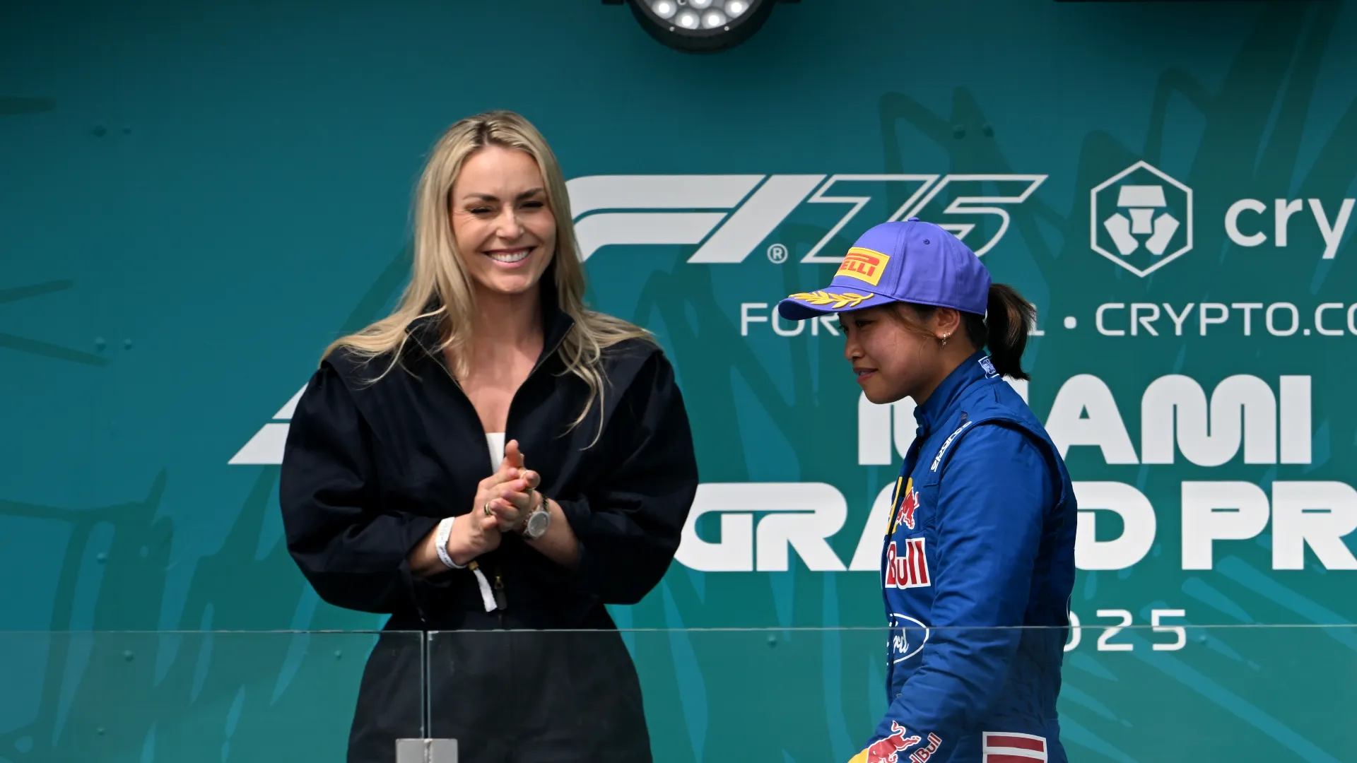 La campionessa americana di sci è stata una degli ospiti del paddock durante la tre giorni di gare