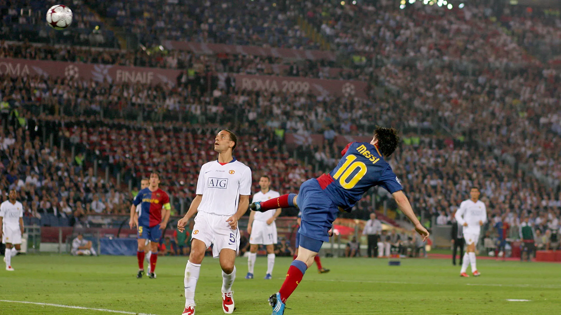 "Ho segnato tanti gol forse ancora più belli e di maggior valore, per la loro importanza, ma il colpo di testa nella finale di Champions League contro il Manchester United è sempre stato il mio preferito", ha dichiarato Messi