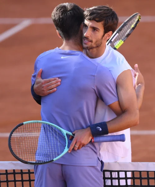 Lorenzo Musetti spiazza tutti sul confronto fra Carlos Alcaraz e Jannik Sinner