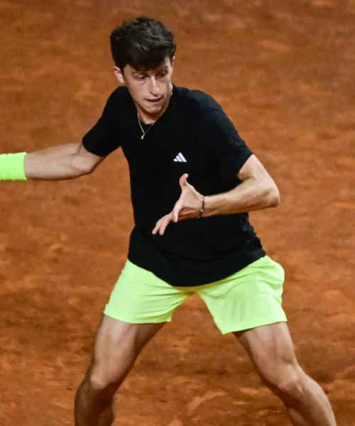 Luca Nardi lotta, ma non basta: vince Alex De Minaur
