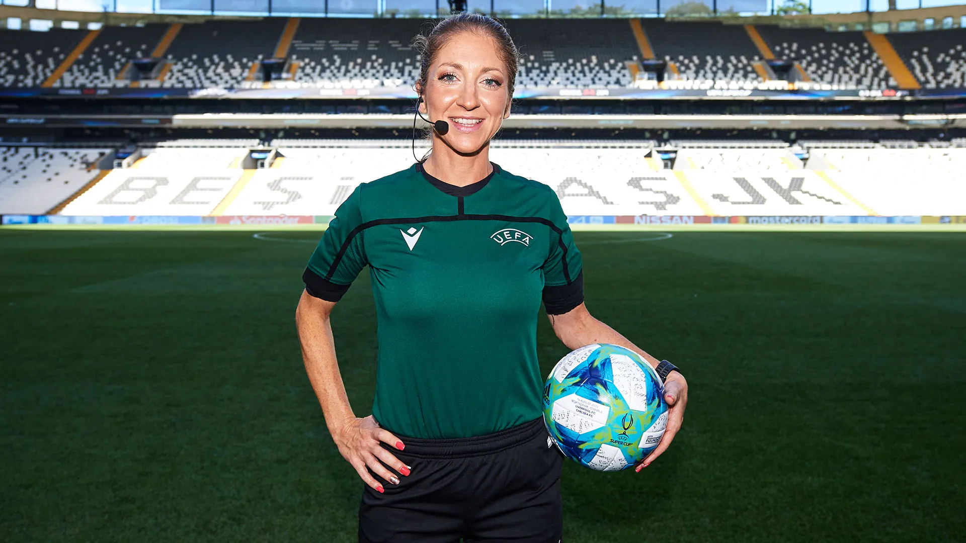 A 15 anni ha iniziato a studiare per diventare arbitro
