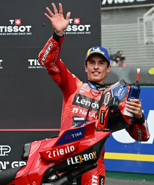 Marc Marquez vince la Sprint di Le Mans, a terra Pecco Bagnaia